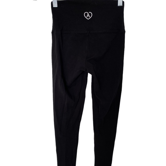 ARITZIA Special Edition Hero’s at Heart Leggings, Small, Black NWOT - Picture 4 of 6